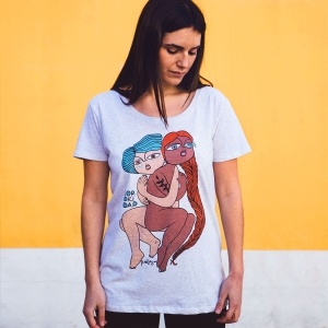 abrazo sorico sororidad camiseta regalo feminista comprar 1